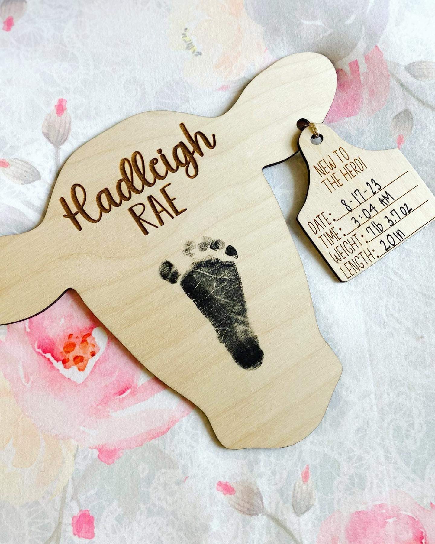 Calf footprint hospital plate with stats